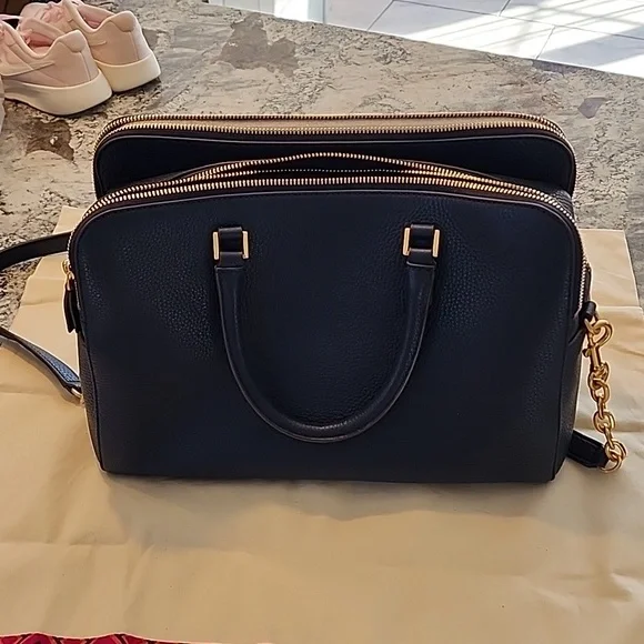 NEW Tory Burch Georgia Pebbled Double Zip Satchel with removable should strap Bags